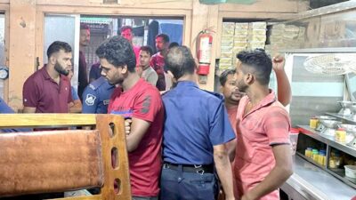 হবিগঞ্জে আদি গোপাল মিষ্টান্ন ভান্ডারে অস্ত্র ঠেকিয়ে ডাকাতি